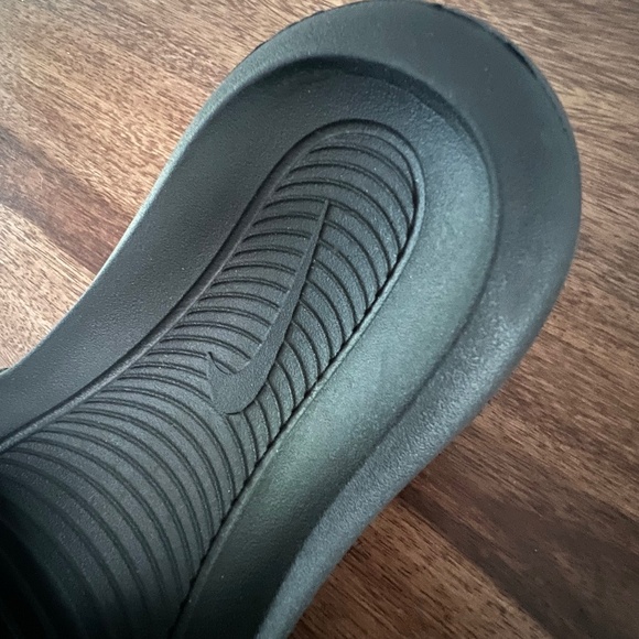 Nike Women's Victory One Slide Black with Black Logo Sz 11 (fits size 10) - Picture 10 of 11